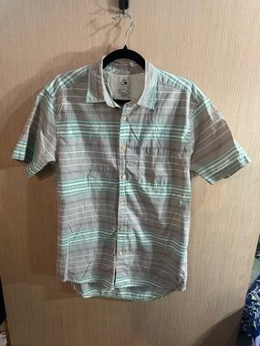 Quiksilver Men's Modern Short-Sleeve Button-Up Shirt Light Gray Mint Medium